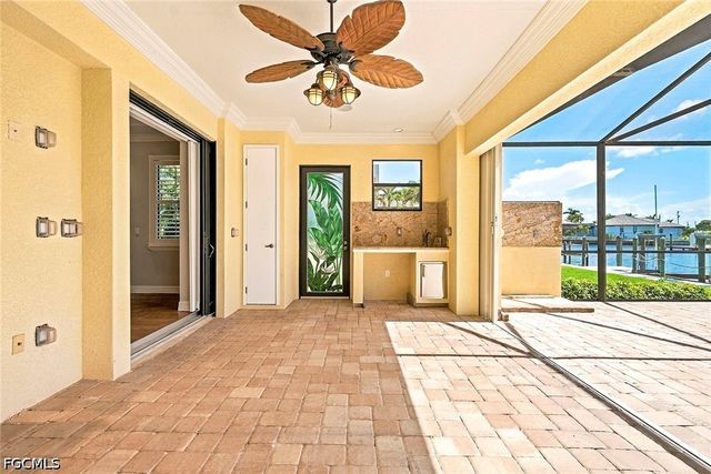 5055 Sorrento CT, Cape Coral, FL 33904