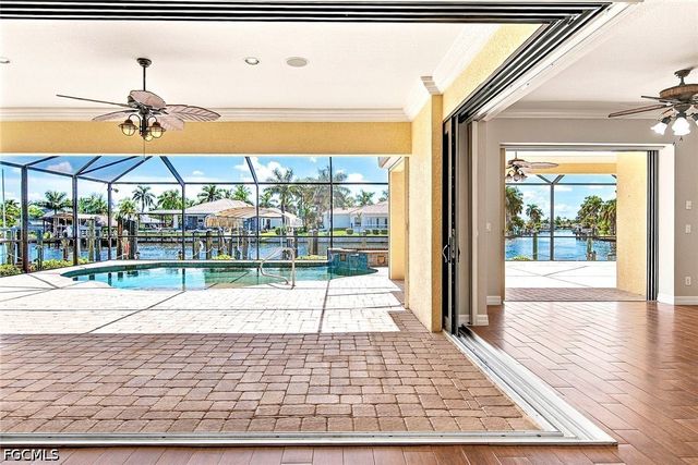 5055 Sorrento CT, Cape Coral, FL 33904