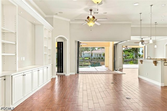 5055 Sorrento CT, Cape Coral, FL 33904