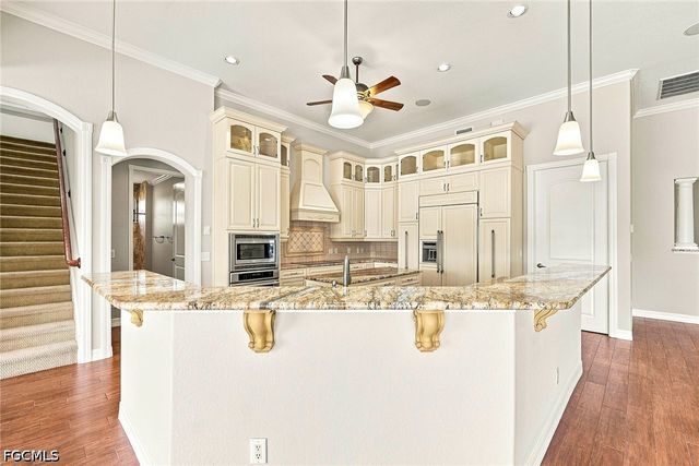 5055 Sorrento CT, Cape Coral, FL 33904