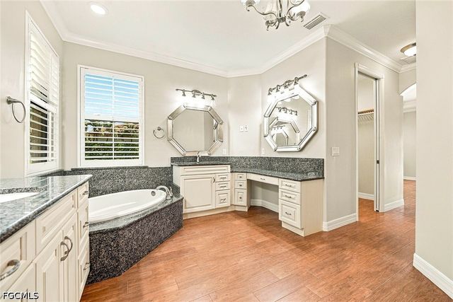 5055 Sorrento CT, Cape Coral, FL 33904