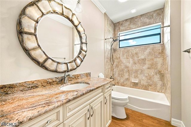 5055 Sorrento CT, Cape Coral, FL 33904