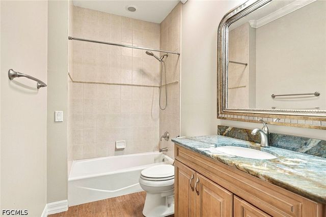 5055 Sorrento CT, Cape Coral, FL 33904