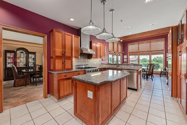 17029 Chieftain Road, Tonganoxie, KS 66086