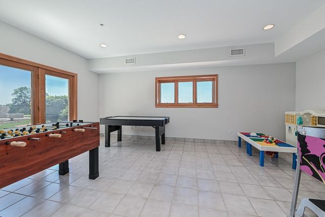 17029 Chieftain Road, Tonganoxie, KS 66086