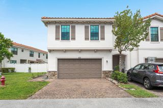 1011 WILLOW Place, Riviera Beach, FL 33410