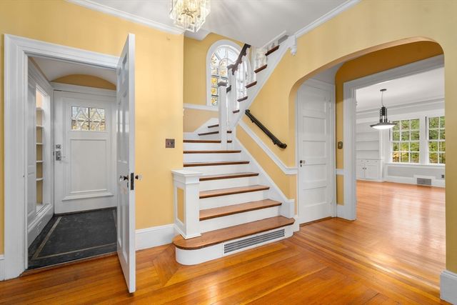 161 Clinton Rd, Brookline, MA 02445