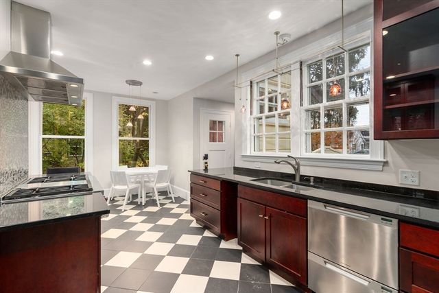 161 Clinton Rd, Brookline, MA 02445