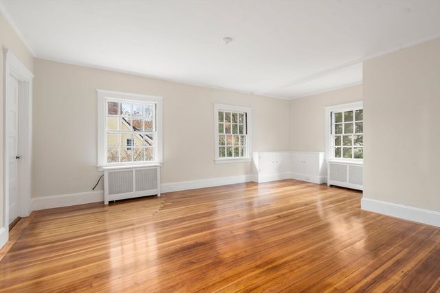 161 Clinton Rd, Brookline, MA 02445