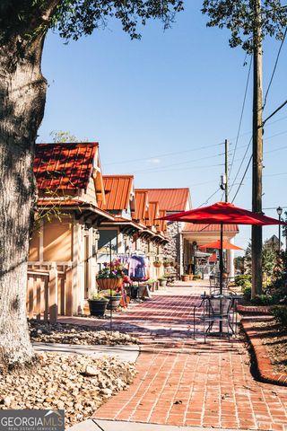 81 Avian Way, Auburn, GA 30011