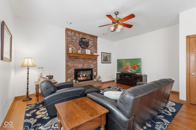 3627 S Southway Drive, New Palestine, IN 46163