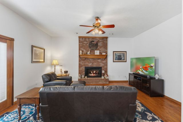 3627 S Southway Drive, New Palestine, IN 46163