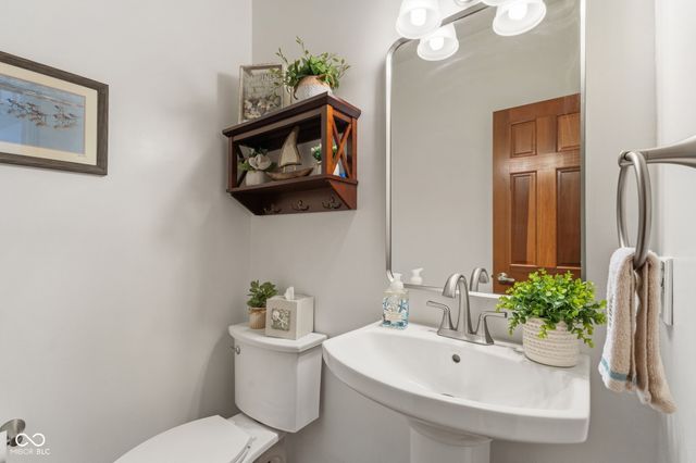 3627 S Southway Drive, New Palestine, IN 46163