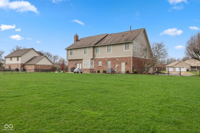 3627 S Southway Drive, New Palestine, IN 46163