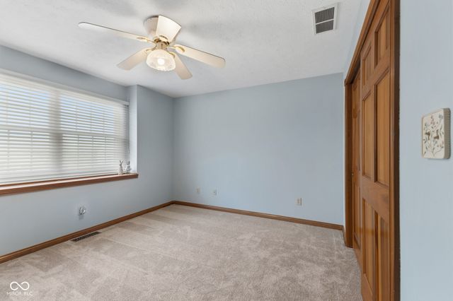 3627 S Southway Drive, New Palestine, IN 46163