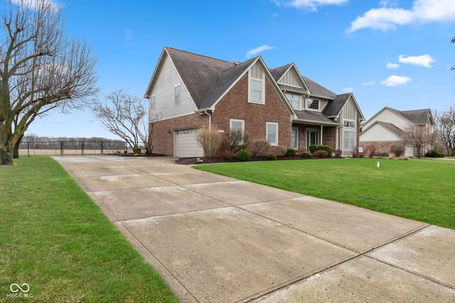 3627 S Southway Drive, New Palestine, IN 46163