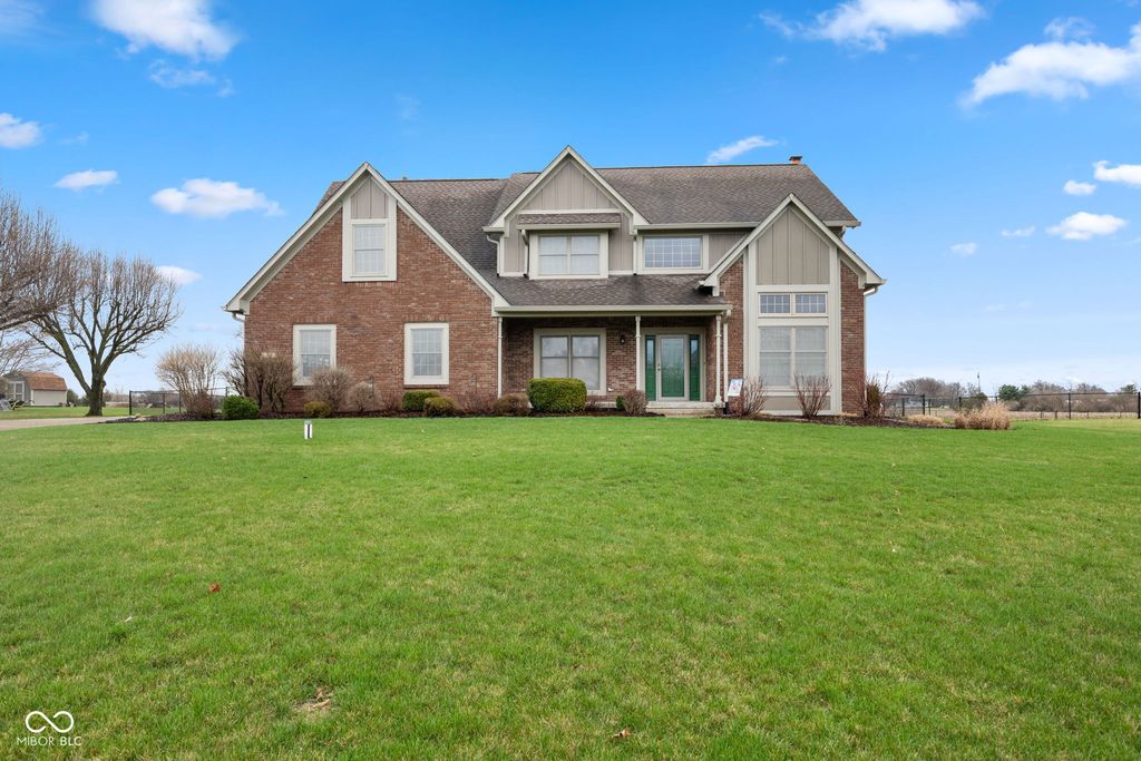 3627 S Southway Drive, New Palestine, IN 46163