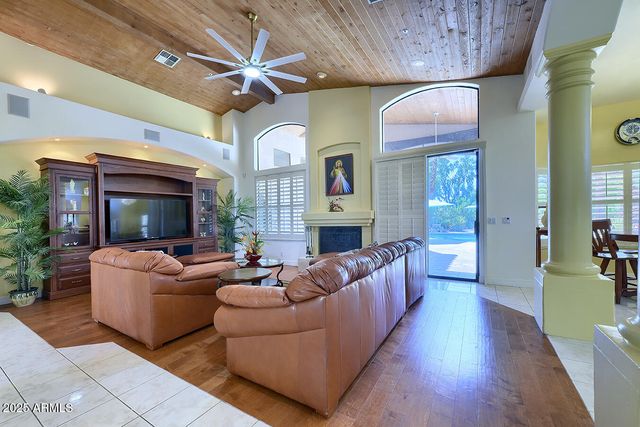 11155 E GOLD DUST Avenue, Scottsdale, AZ 85259