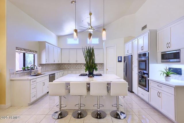 11155 E GOLD DUST Avenue, Scottsdale, AZ 85259