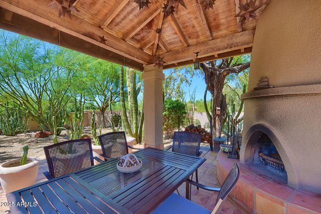 11155 E GOLD DUST Avenue, Scottsdale, AZ 85259