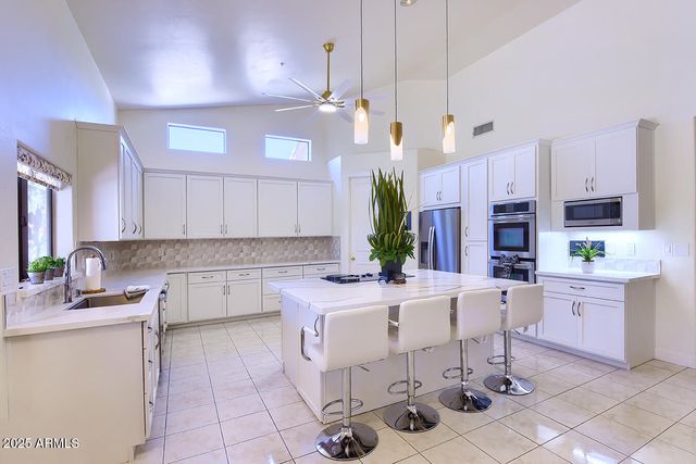 11155 E GOLD DUST Avenue, Scottsdale, AZ 85259