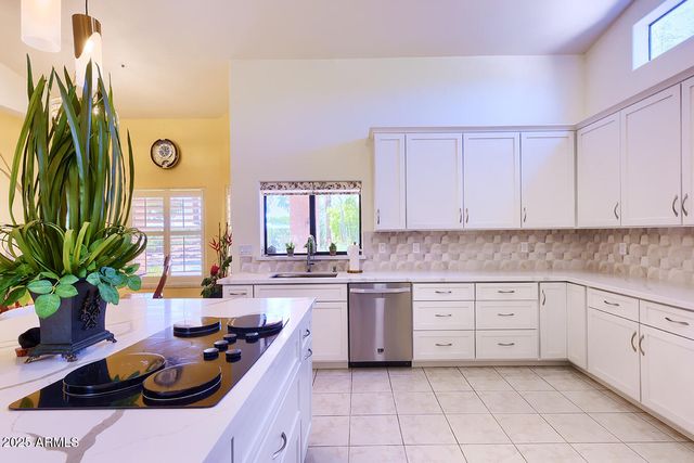 11155 E GOLD DUST Avenue, Scottsdale, AZ 85259