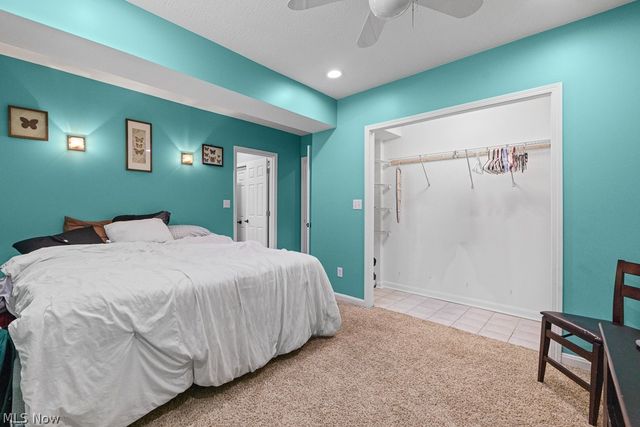 456 Helena Drive, Tallmadge, OH 44278