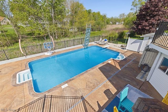 456 Helena Drive, Tallmadge, OH 44278