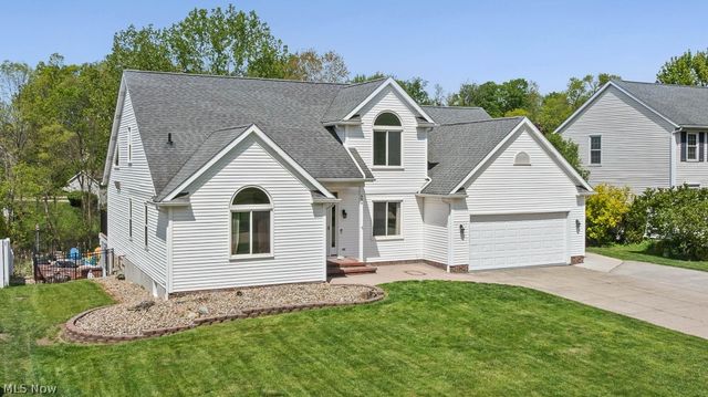 456 Helena Drive, Tallmadge, OH 44278