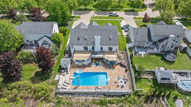 456 Helena Drive, Tallmadge, OH 44278