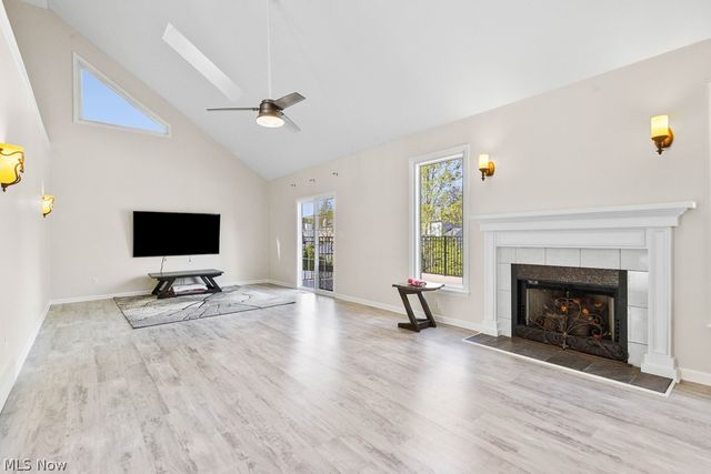 456 Helena Drive, Tallmadge, OH 44278