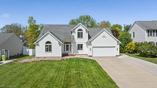 456 Helena Drive, Tallmadge, OH 44278