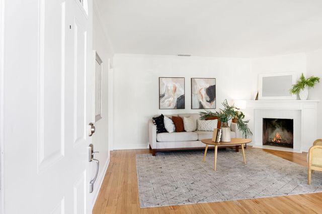 2821 La Paz Way, Sacramento, CA 95821