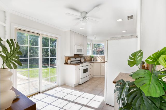 2821 La Paz Way, Sacramento, CA 95821