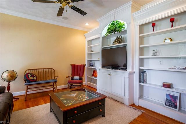 1904 Ballahack RD, Chesapeake, VA 23322