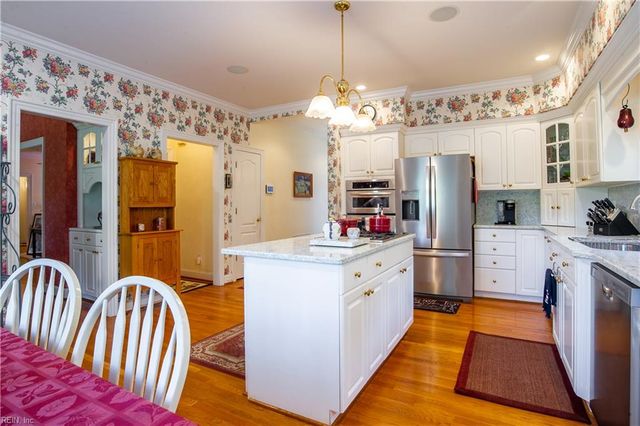 1904 Ballahack RD, Chesapeake, VA 23322