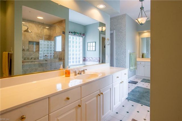 1904 Ballahack RD, Chesapeake, VA 23322