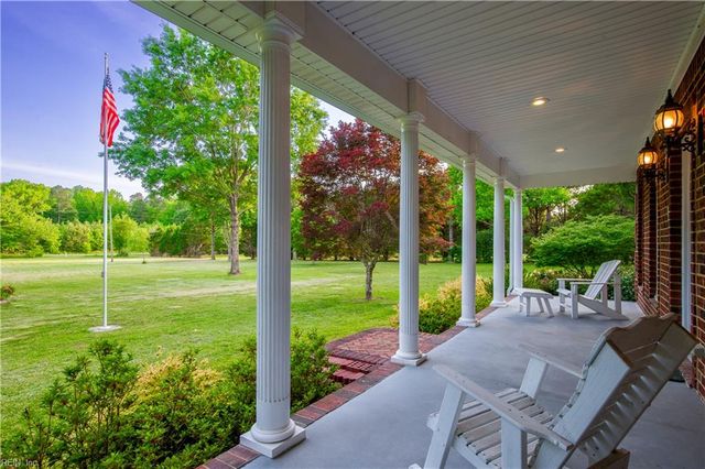 1904 Ballahack RD, Chesapeake, VA 23322