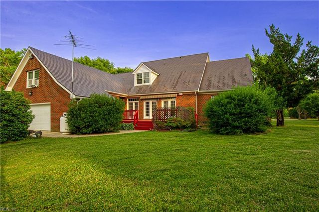 1904 Ballahack RD, Chesapeake, VA 23322