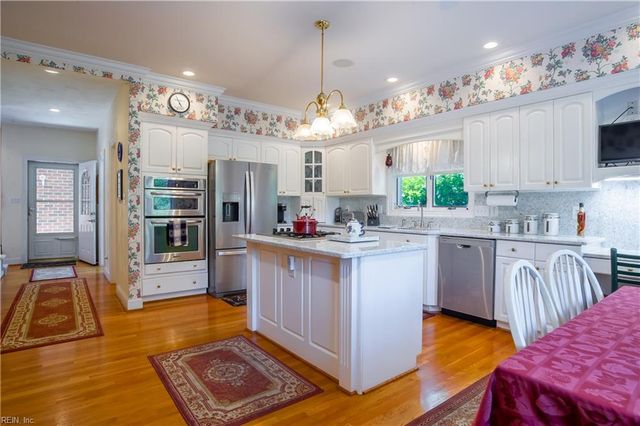 1904 Ballahack RD, Chesapeake, VA 23322