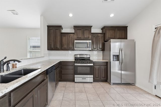 14602 E 114th Street N, Owasso, OK 74055
