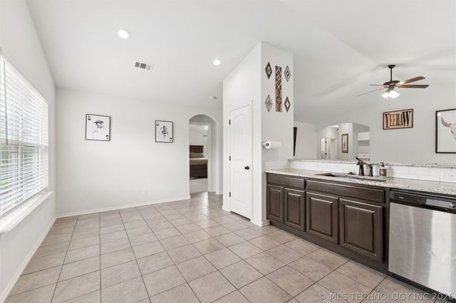 14602 E 114th Street N, Owasso, OK 74055