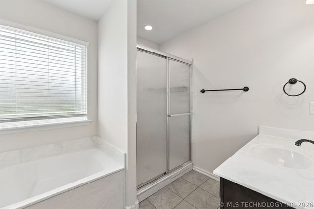 14602 E 114th Street N, Owasso, OK 74055