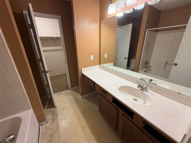 9916 Crystal Valley Way, Dallas, TX 75227