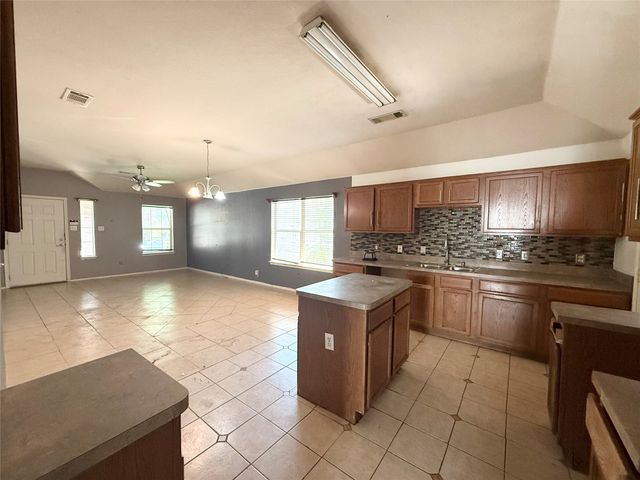 9916 Crystal Valley Way, Dallas, TX 75227