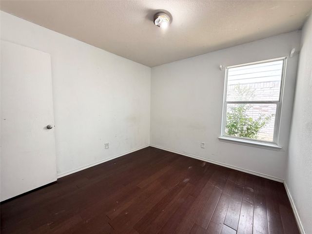 9916 Crystal Valley Way, Dallas, TX 75227