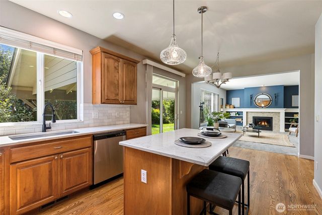 2741 NE Noll Valley Loop, Poulsbo, WA 98370