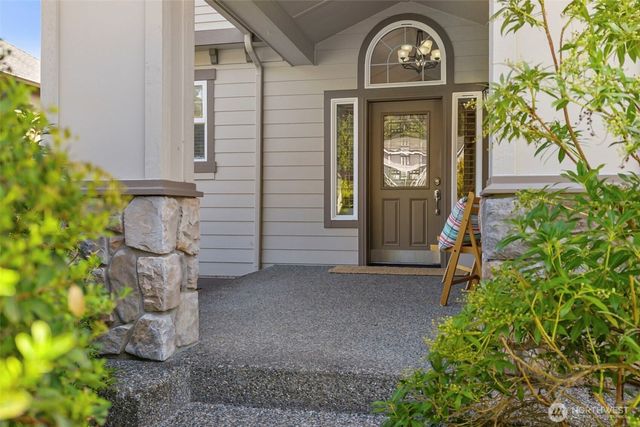 2741 NE Noll Valley Loop, Poulsbo, WA 98370
