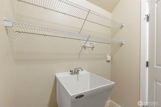 2741 NE Noll Valley Loop, Poulsbo, WA 98370