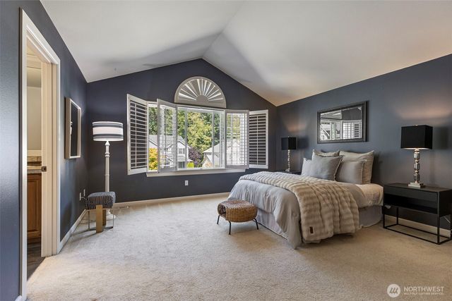 2741 NE Noll Valley Loop, Poulsbo, WA 98370